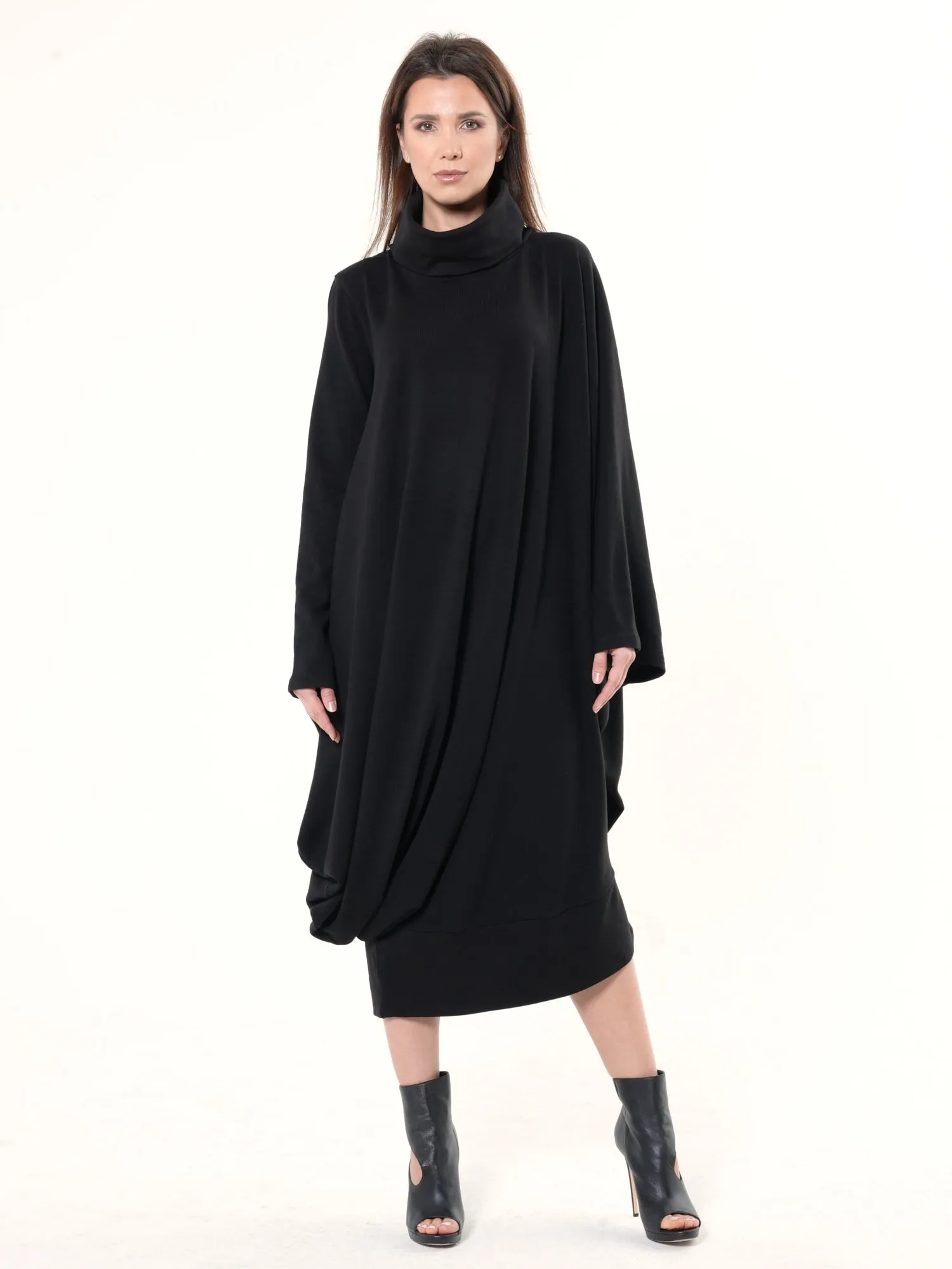 Soft Loose Turtleneck Dress In Black